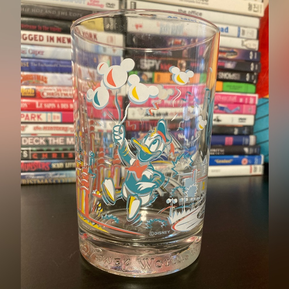 1996 Walt Disney World DONALD DUCK 25th Anniversary Collector Drinking Glass